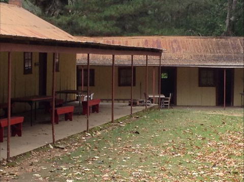 Bright Cabin & Caravan Park - Tourism TAS 1