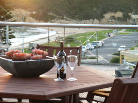 C-Deck Beach House Apartment - Tourism TAS 6