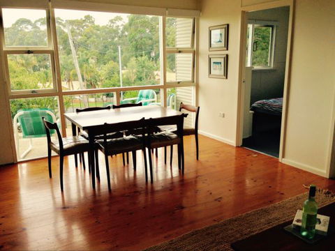 Cosy Seaside Cottage - Hobart Tourism 2