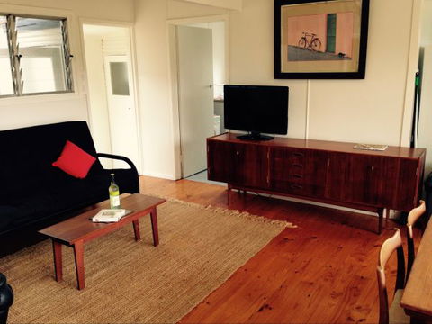 Cosy Seaside Cottage - Hobart Tourism 3