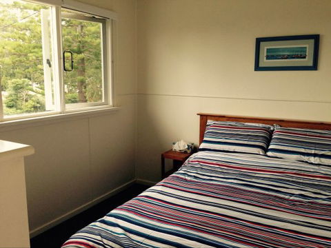 Cosy Seaside Cottage - Hobart Tourism 4