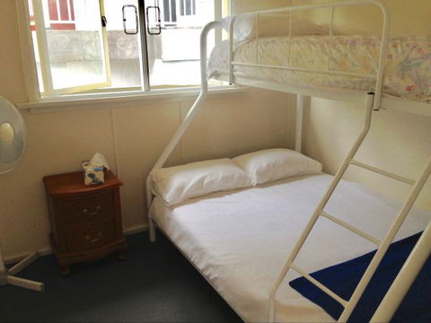 Cosy Seaside Cottage - Hobart Tourism 5