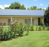 Cottonwoods Accommodation - Hobart Tourism