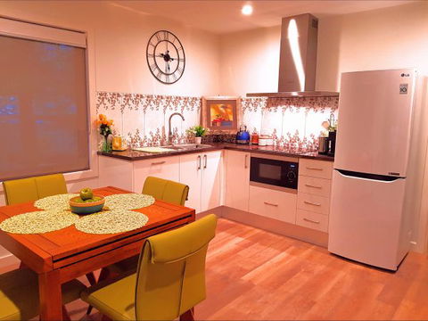 Fox And Hound Apartments - Tourism TAS 2