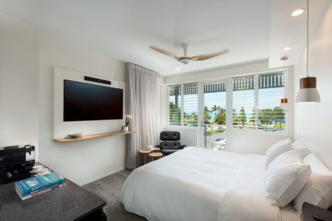 Heart Hotel And Gallery Whitsundays - Hobart Tourism 4