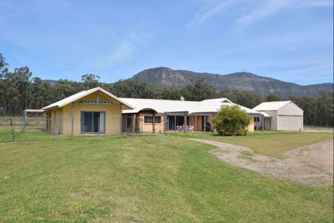 James Estate Guesthouse - Hobart Tourism 0