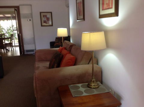 Kimber's Apartments On Gurwood - Hobart Tourism 1
