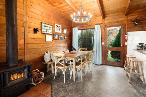 Mt Bellevue Lodge - King Valley - Tourism TAS 6