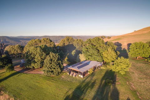 Mt Bellevue Lodge - King Valley - Tourism TAS 8