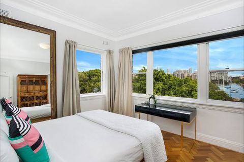 New Beach Apartment - Tourism TAS 8