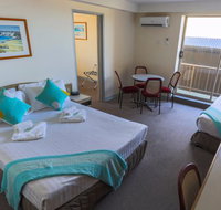 Newcastle Beach Hotel - Tourism TAS