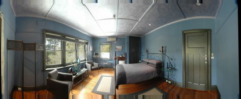 Oakdene Vineyards Guesthouse - Tourism TAS 1