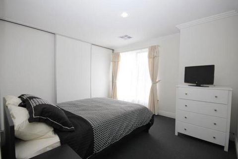 Oaklands Junction - Hobart Tourism 3