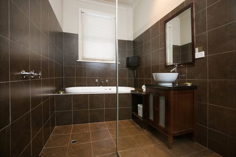 Oscar's Hotel And Cafe Bar - Hobart Tourism 2