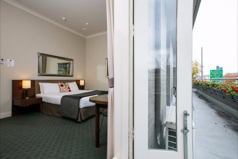 Oscar's Hotel And Cafe Bar - Hobart Tourism 4