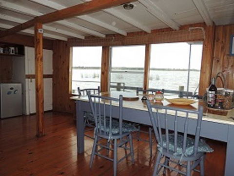 PS Federal Retreat Goolwa - Tourism TAS 3