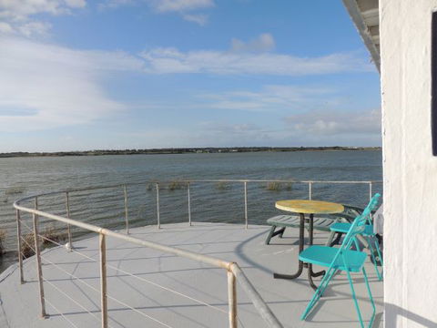 PS Federal Retreat Goolwa - Tourism TAS 4