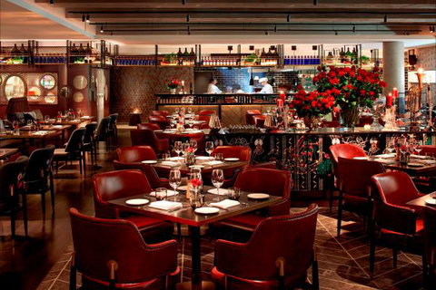 QT Melbourne - Tourism TAS 1