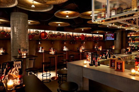 QT Melbourne - Tourism TAS 5