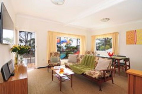 Retro Sands Beach House - Tourism TAS 1