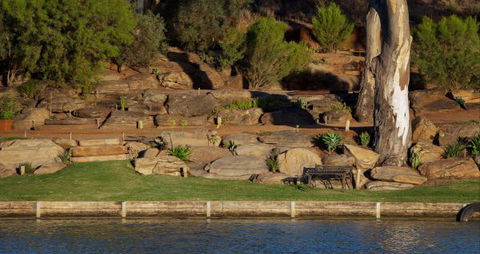 Riverbush Cottages - Hobart Tourism 5