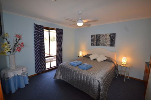 Riverbush Cottages - Hobart Tourism 8