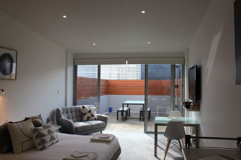Sandy Bay Studio Apartment - Tourism TAS 0