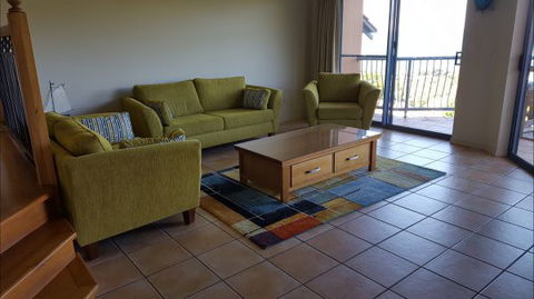 Sea Star Holiday Apartments - Tourism TAS 5