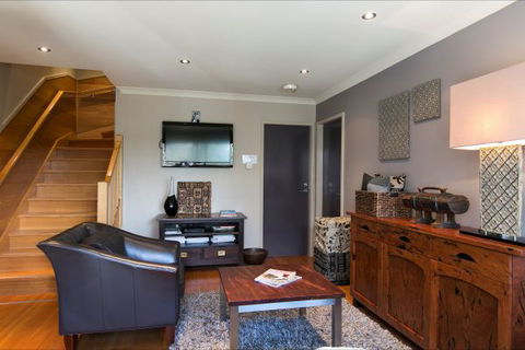 Snow Fall Lodge At Falls Creek - Tourism TAS 6