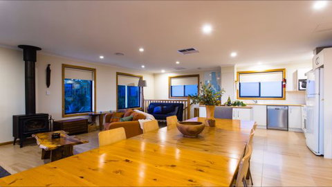 Southern Ocean Lookout - Tourism TAS 4