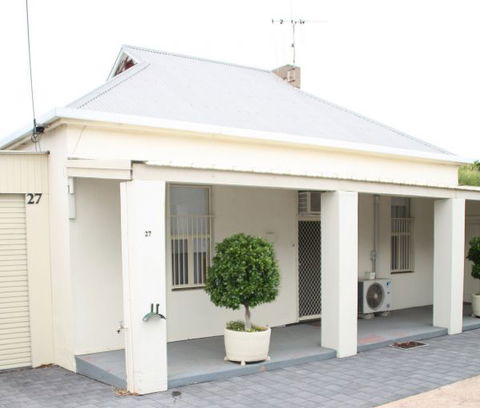 Squatters Cottage - Hobart Tourism 0