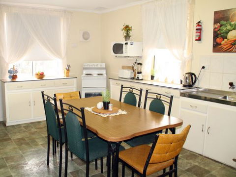 Squatters Cottage - Hobart Tourism 1
