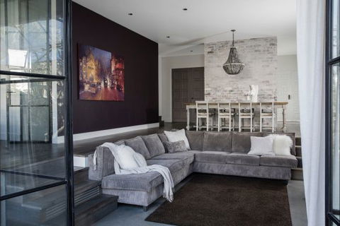 Tamarama Beach House - Hobart Tourism 3