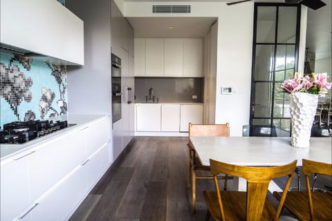 Tamarama Beach House - Hobart Tourism 9