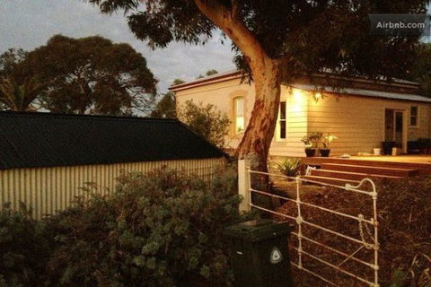 The Schoolmaster's - Second Valley Accommodation - Hobart Tourism 0
