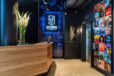 The Jazz Corner Hotel - Hobart Tourism 7