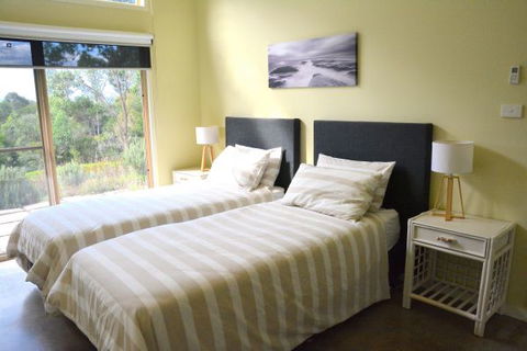 Tilba Coastal Retreat - Tourism TAS 4