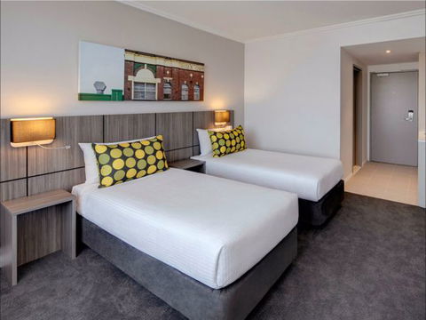 Travelodge Hotel Bankstown Sydney - Hobart Tourism 2