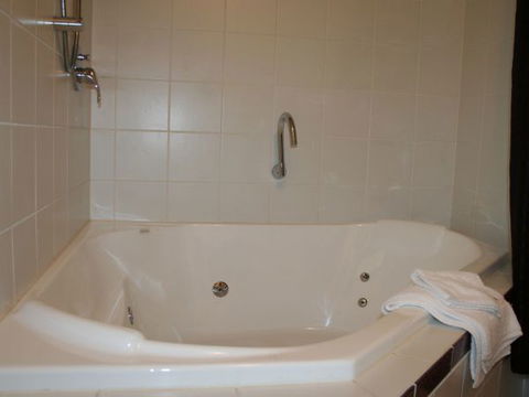 Tudor Cottages Mount Dandenong - Tourism TAS 4