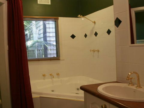 Tudor Cottages Mount Dandenong - Tourism TAS 6