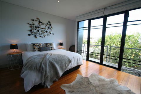 Two Five Zero / Richmond - Hobart Tourism 0