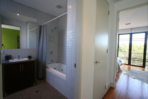 Two Five Zero / Richmond - Hobart Tourism 7