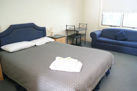 Valley Hotel Motel - Tourism TAS 2