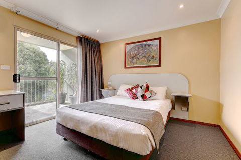 Victoria Hotel - Strathalbyn - Tourism TAS 1
