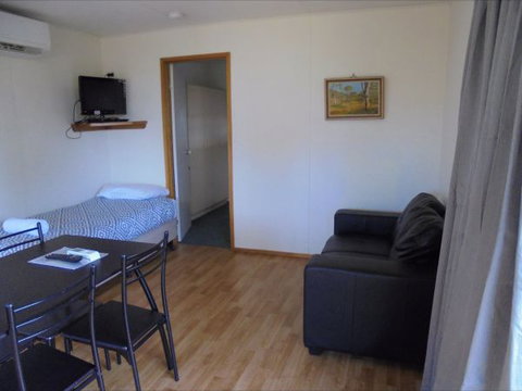 Wagga Wagga Tourist Park - Tourism TAS 8