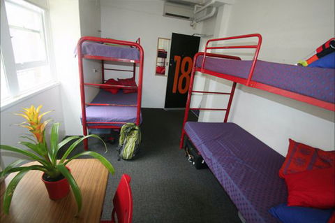 Zing! Backpackers Hostel - Tourism TAS 9