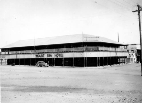 Isa Hotel - Hobart Tourism 2