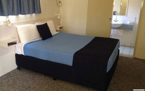 Emerald Motor Inn - Tourism TAS 30
