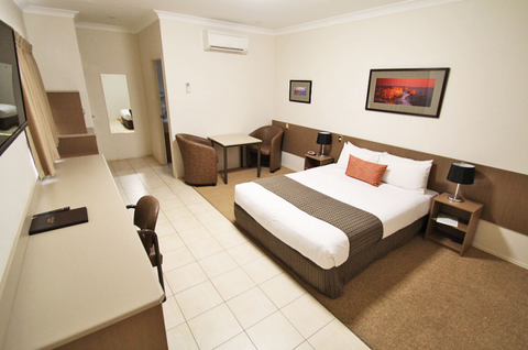 Comfort Inn Midlander Emerald - Hobart Tourism 4