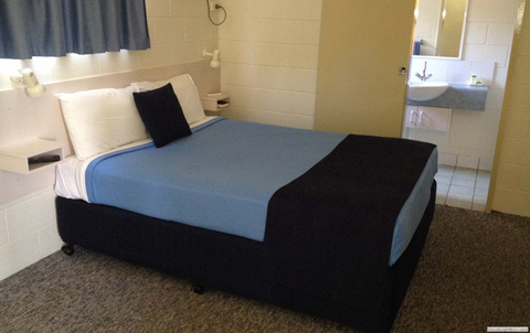 Emerald Motor Inn - Tourism TAS 15